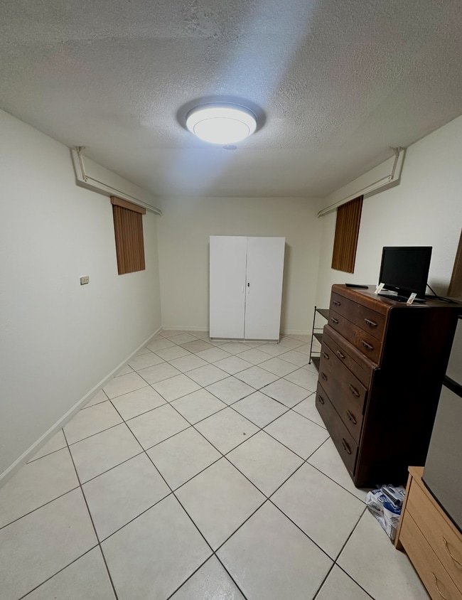 Private Unit all included - 8601 NW 14th St Unit Pembroke Pines Efficiency
