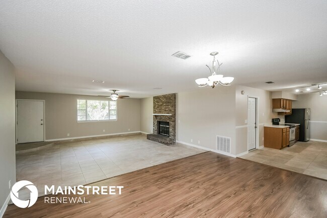 Photo - 8742 Gum St