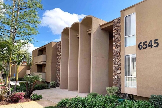 Photo - Dorchester Apartments | Spacious 1 & 2 Bedroom Apartments Near SDSU Unit 6545-22
