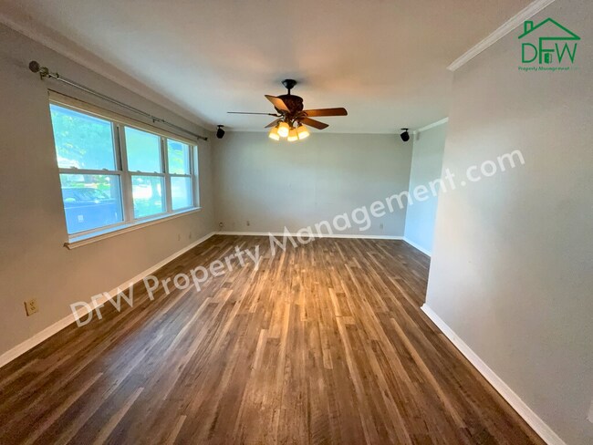 Photo - Charming 3-Bedroom Home with Sunroom & Spacious Backyard in Irving!