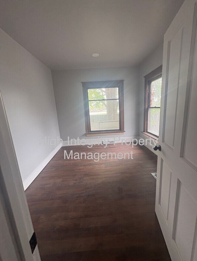 Photo - 353 W Water St Unidad 1B