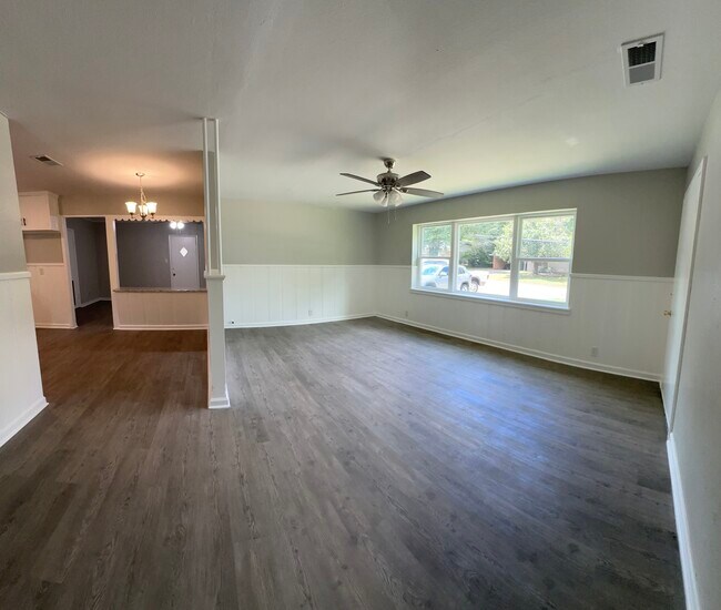 516 W Point Tap Rd