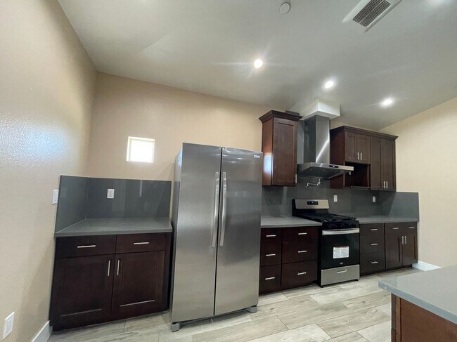 Photo - 17515 Live Oak St Unit 1