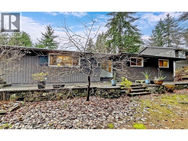 Photo - Upper floor-768 COMO LAKE AVENUE