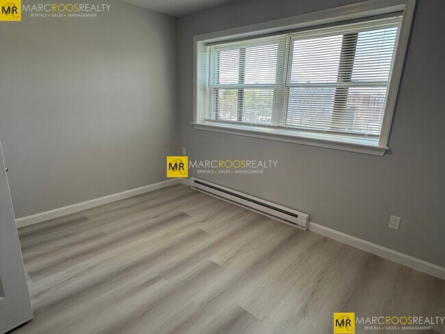 Photo - 484 Commonwealth Ave