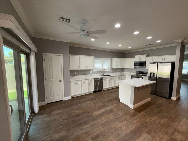 Photo - 2140 E Remington Pl