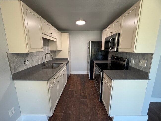 Photo - Salmon Creek Apartments