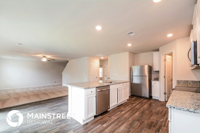 Photo - 505 Turning Lk Dr