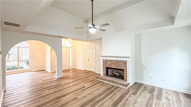 Photo - 479 Crosshaven Way