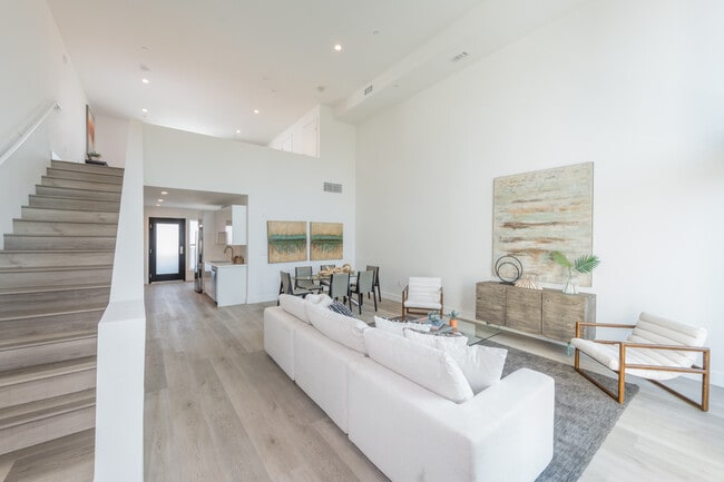 Photo - MAGNOLIA NINETEEN