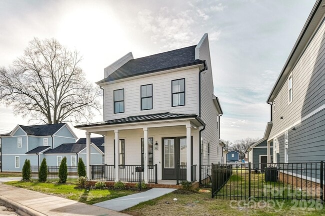 121 W F St