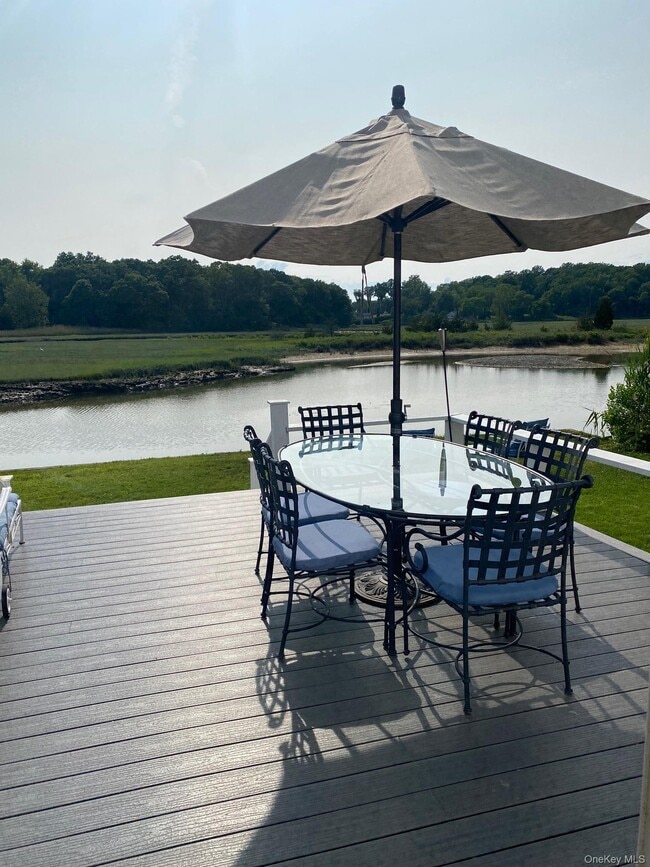 329 Centre Island Rd