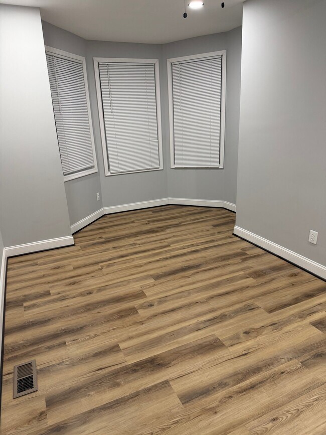 Photo - 3113 Presbury St