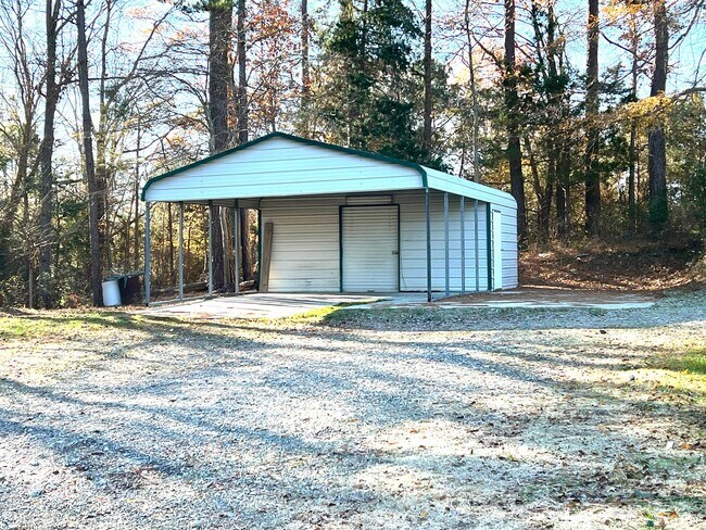 Photo - Location & Convenient! It Starts Here!