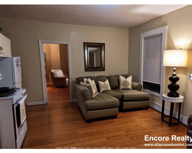 145 Meridian St Unit 4