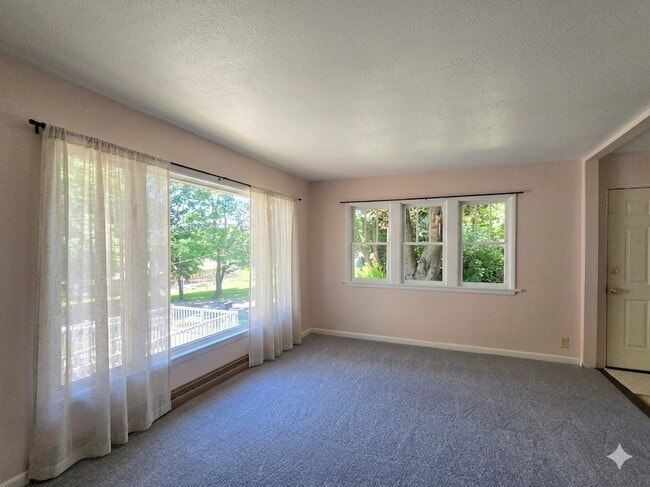 Photo - 23 Stayman St