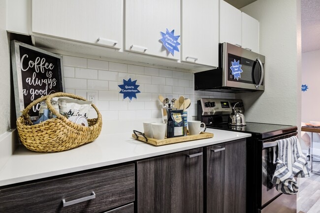 Knol Apartments