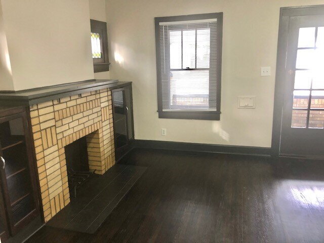 Photo - NEAR EASTSIDE 2BR BUNGALOW RECENTLY UPDATED!