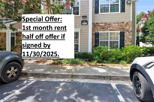 Building Photo - 2400 Cumberland Pkwy SE Unit 611