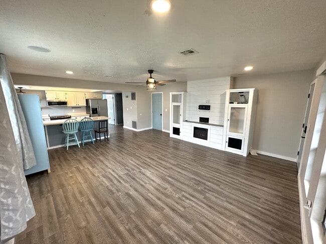 Photo - "Charming 2-Bed, 2-Bath Townhouse with Cozy Fireplace in Prime St. George Location!" Unidad #20