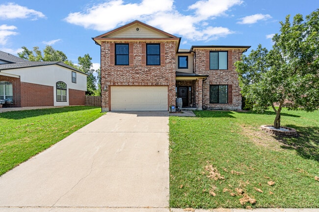 Building Photo - 5806 Chuckwagon Cir Rental