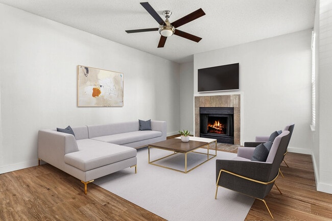 C242360_CallowayLasColinas_1B1B_LivingRoom_02_VS_1 - Calloway at Las Colinas