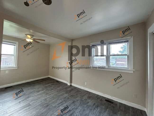 Photo - 4901 Walsh Ave Unit 2