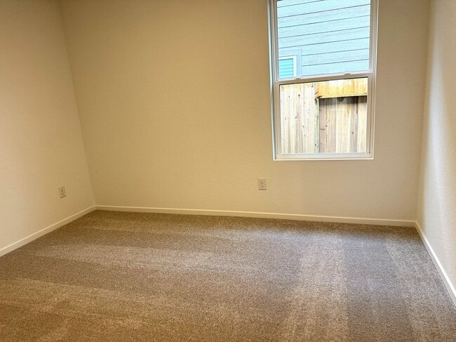 Photo - For Lease | 3 Bed, 2 Bath | 1,418 Sq Ft | Caney Mills community |