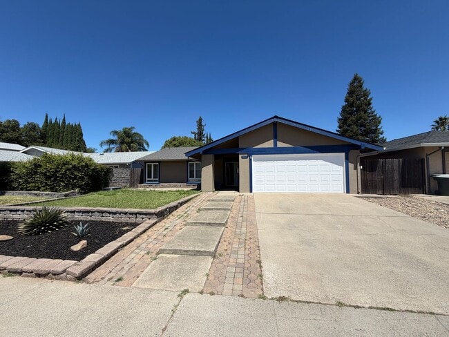 Building Photo - 9663 Elmira Cir