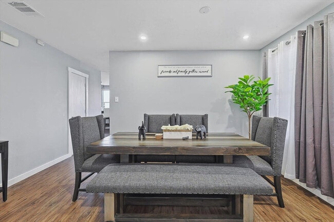 Photo - 2136 Dayton Ln Unidad ID1019626P