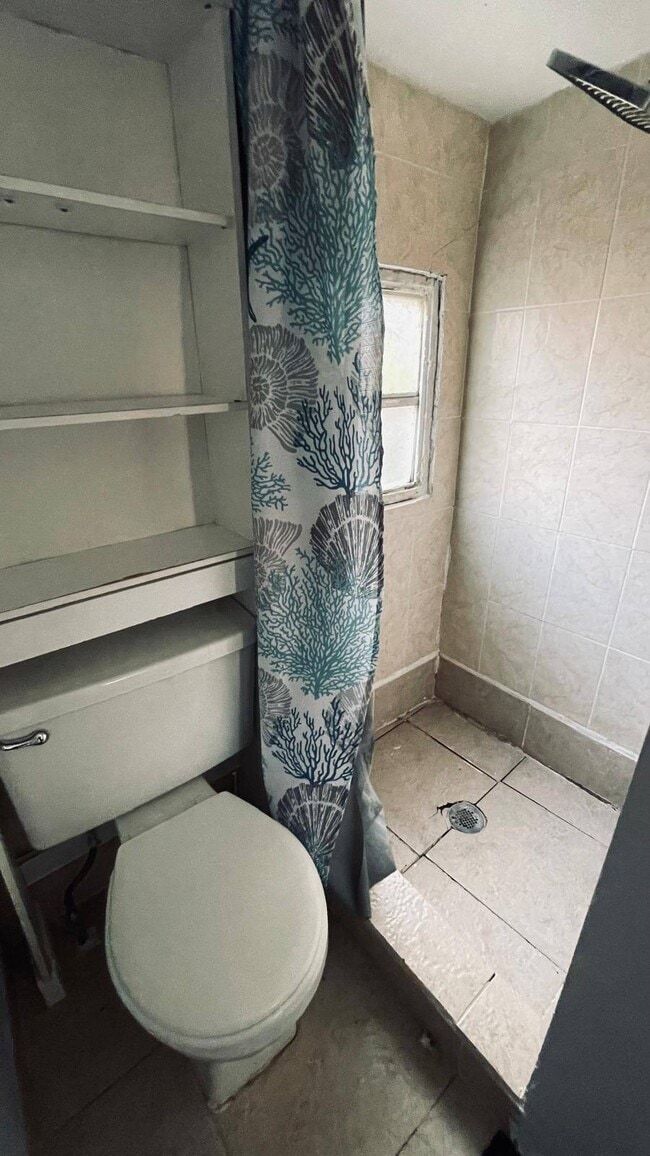 Photo - 605 SW 24th Ave