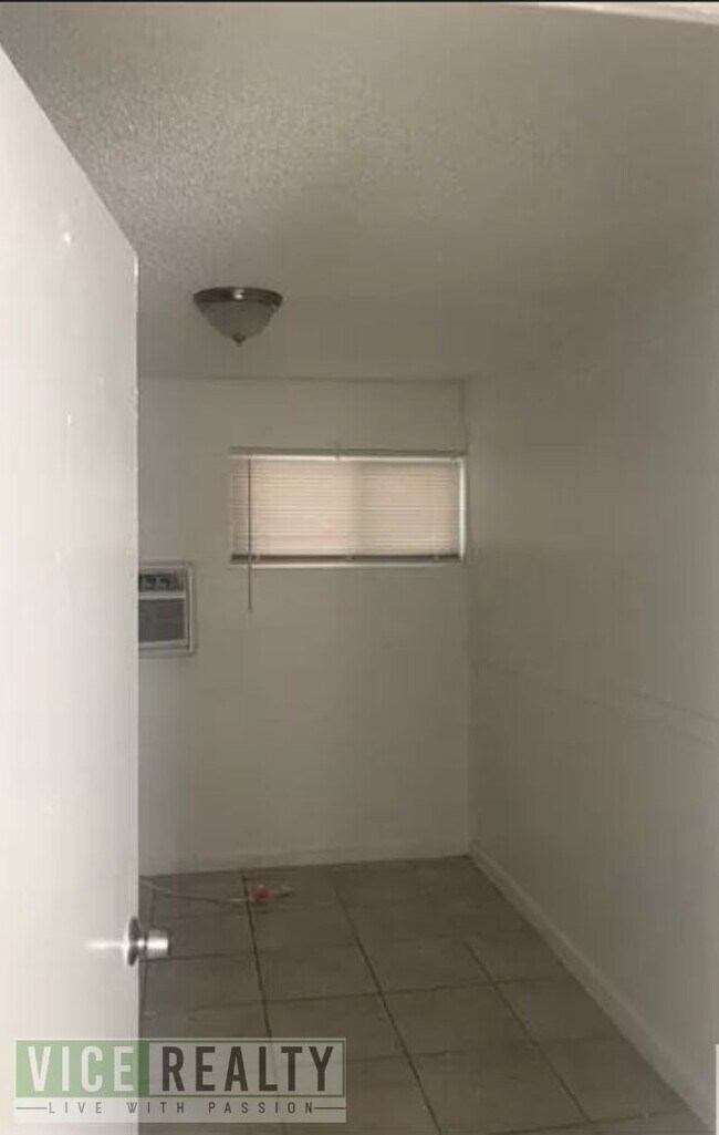 Photo - 2030 Sunrise Ave Unit 6