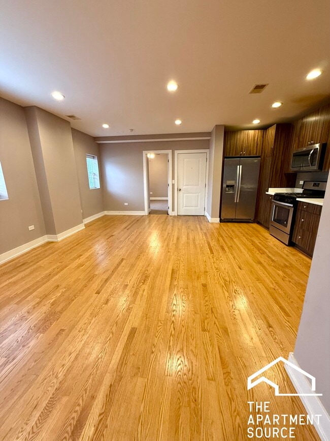 Photo - 3433 S Indiana Ave Unit 301