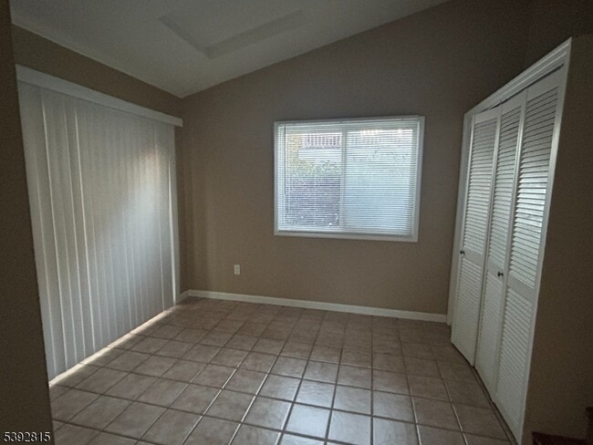 Photo - 164 Hiawatha Blvd