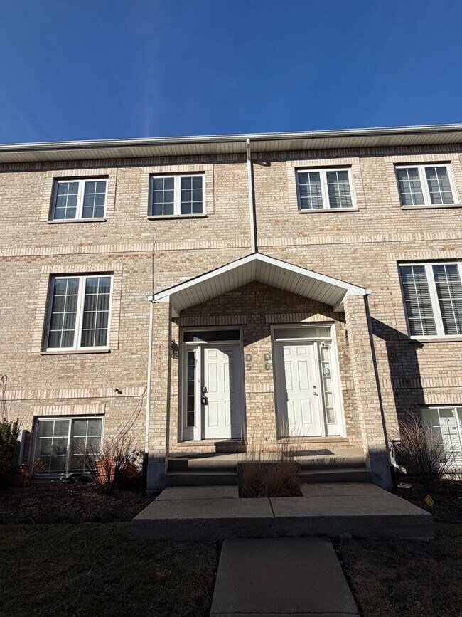 Photo - 183 E River Rd Unidad 5D