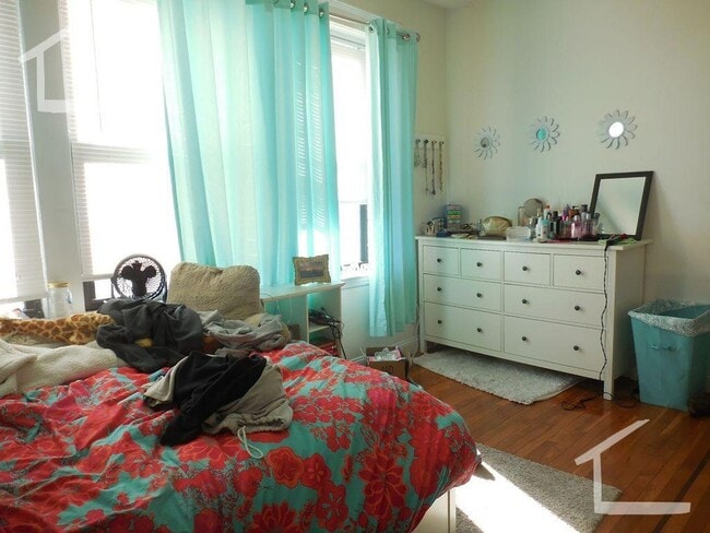 Photo - Renovated Apt great 4 Students & Working Pros!  2 Private Decks