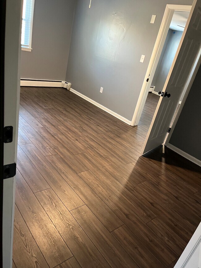 Photo - 9950 Transit Rd