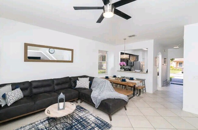 Photo - 106 Miramar Ave