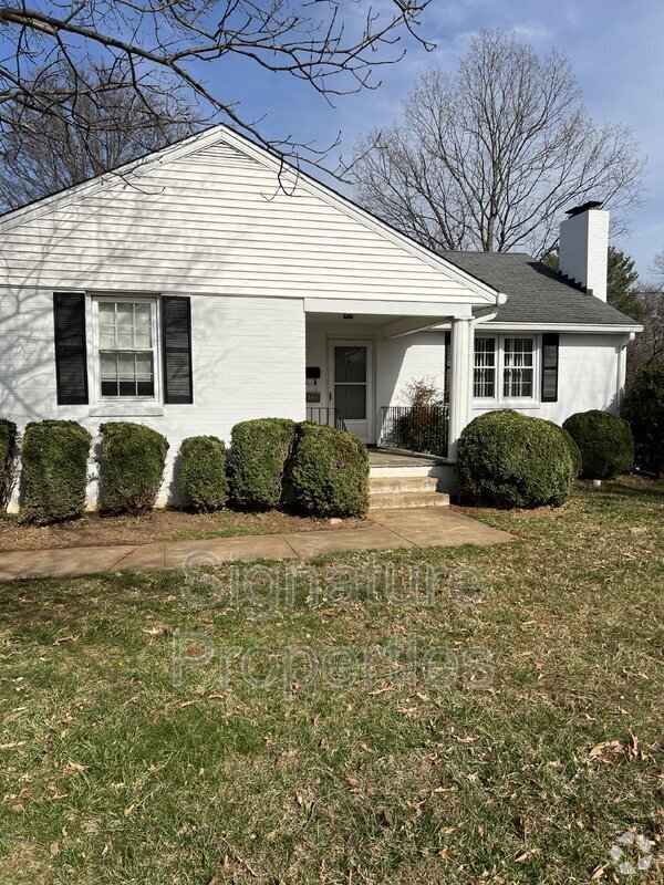 Building Photo - 1306 Oakwood St Rental