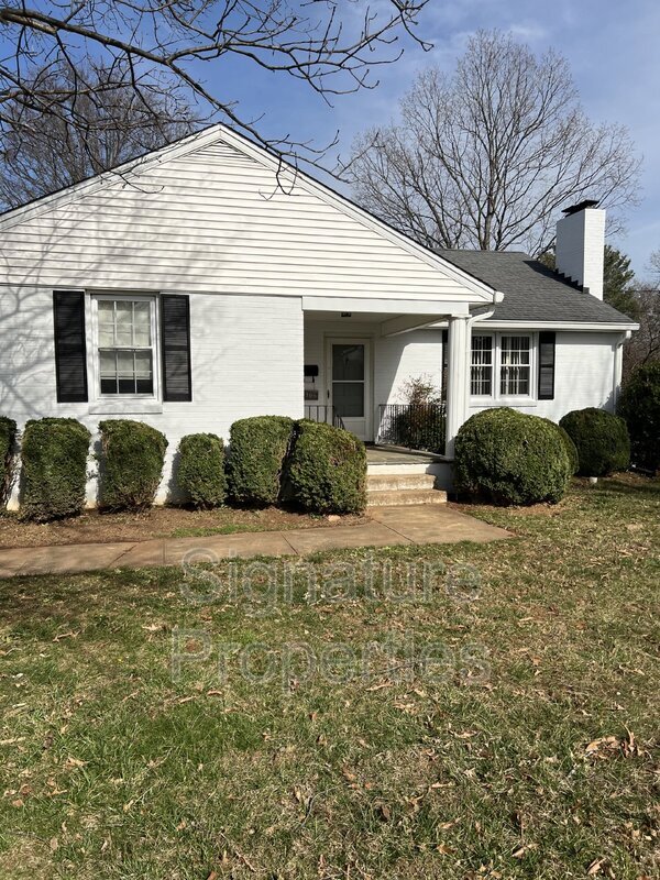 Building Photo - 1306 Oakwood St Rental