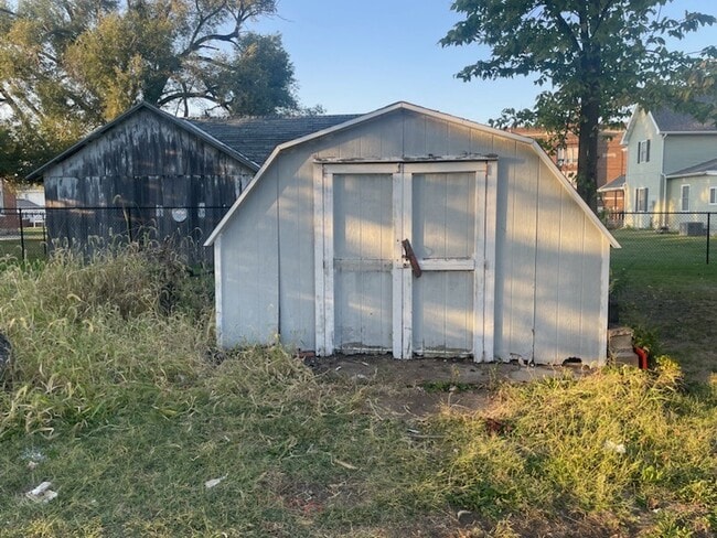 Photo - 7 E Owen St