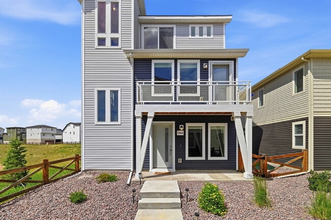 Building Photo - $2,245.95, 3 bed, 2.5 bath, located in Colorado Springs with a Balcony