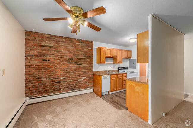 2BR, 1BA - 736SF - Dining Room