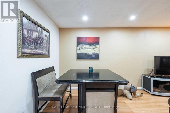 Photo - 52 Buchanan Crescent