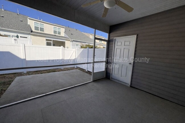 Photo - 7310 Caversham Way