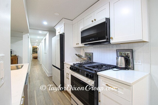 Photo - 6617 S Minerva Ave Unit Apt Garden