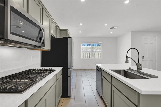 Photo - 8033 Skye Foxx St