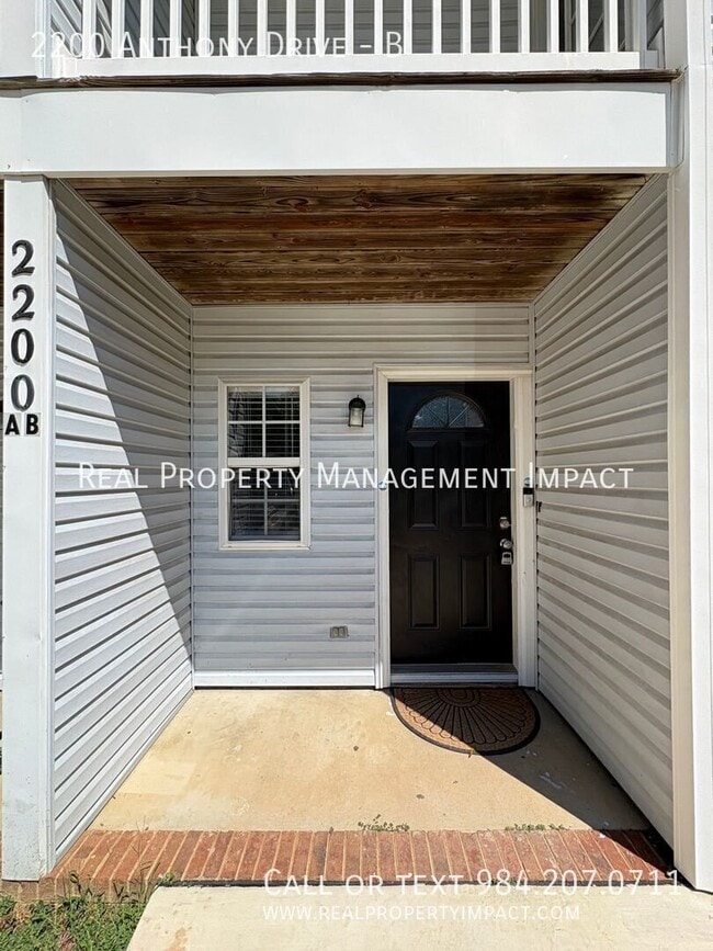 Photo - 2200 Anthony Dr Unit B