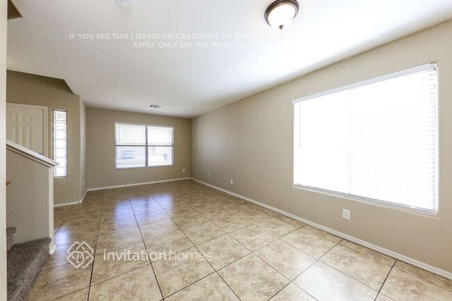 Photo - 12937 W Holly St
