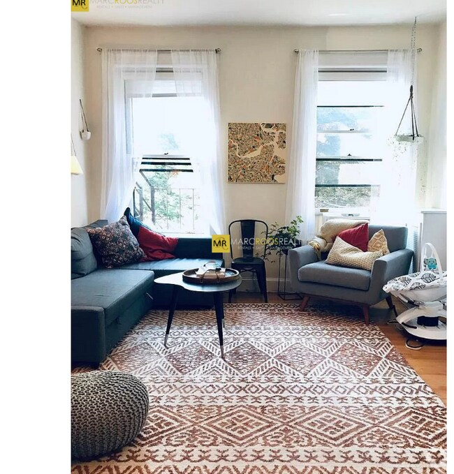 Building Photo - 1064 Beacon St Unit 8 Rental